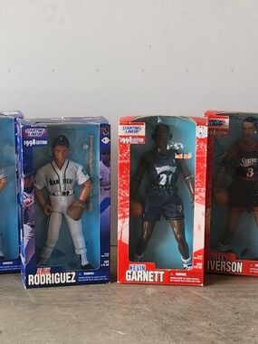 1998 Starting Lineup Action Figures. Hockey, Baseball & Basketball NIB!!